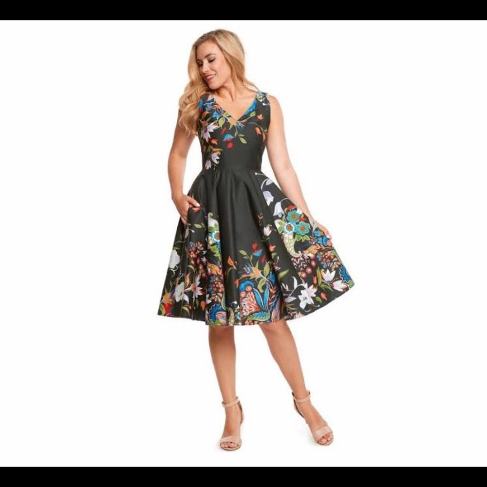 Eva Rose Dress XL Black with bold colored flower design, dry clean only, pockets